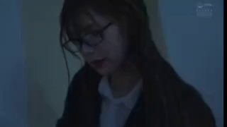 發現人妻女教師不忠，改以三日為僱用期間，以穿着女僕裝扮為報酬，對其進行中出－黑川蓳